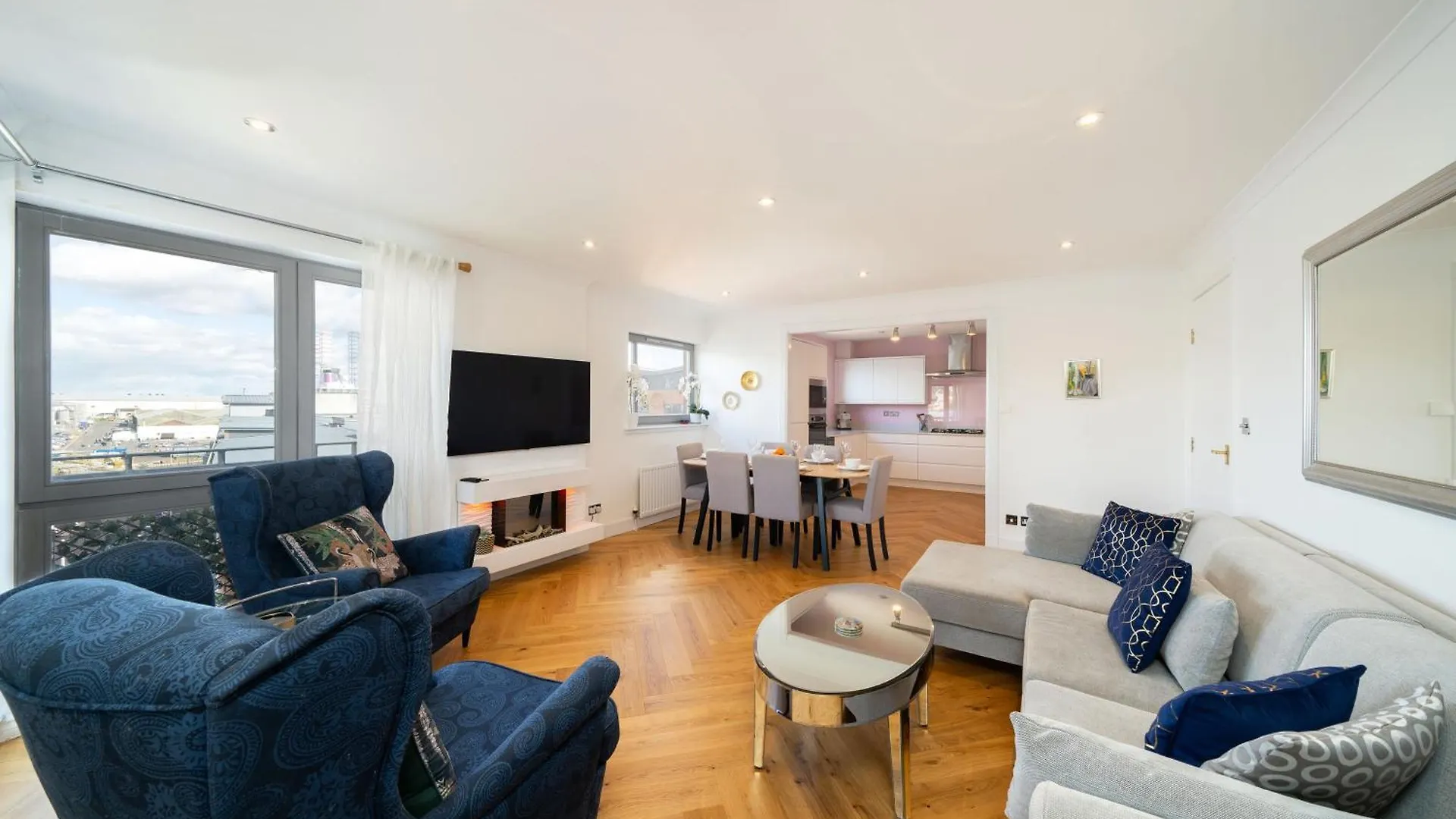 Twin Bridges Apartment Dundee United Kingdom