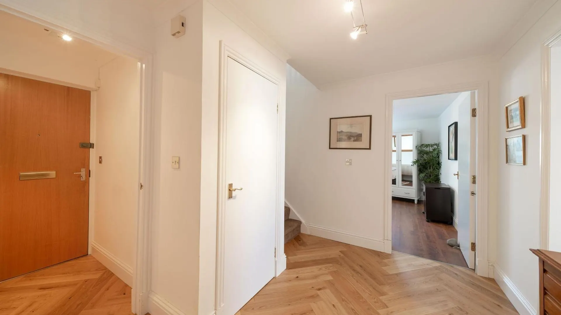 Twin Bridges Apartment Dundee United Kingdom