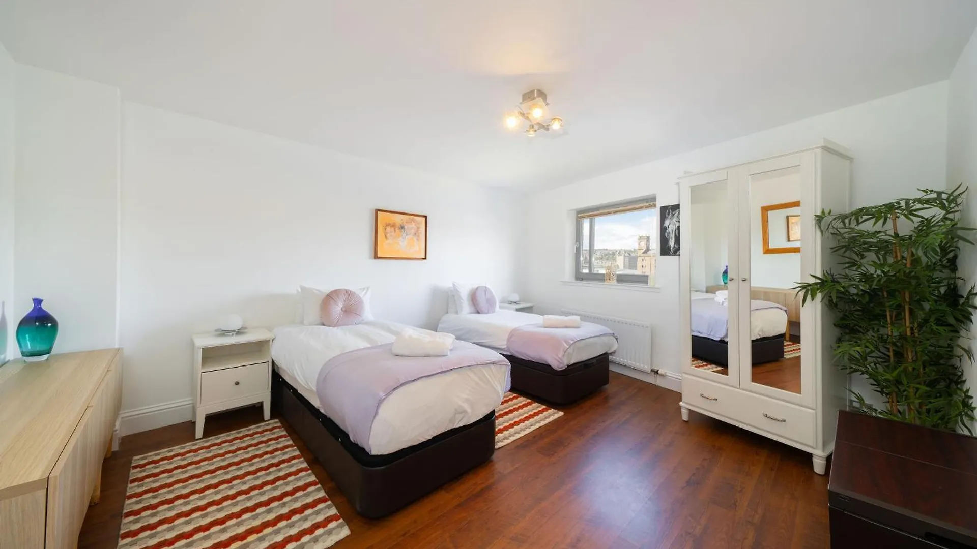 Twin Bridges Apartment Dundee 0*,