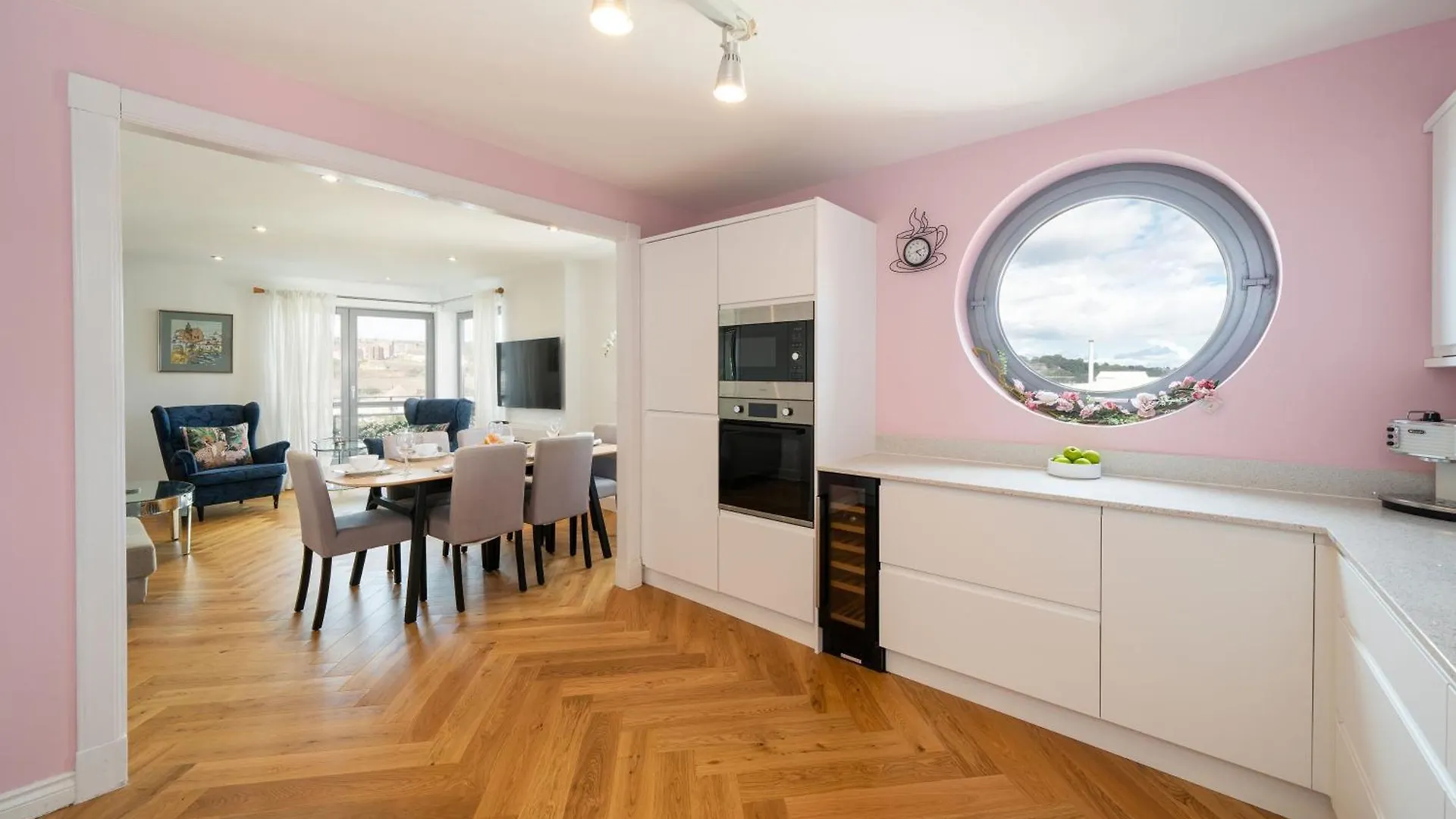 Twin Bridges Apartment Dundee United Kingdom