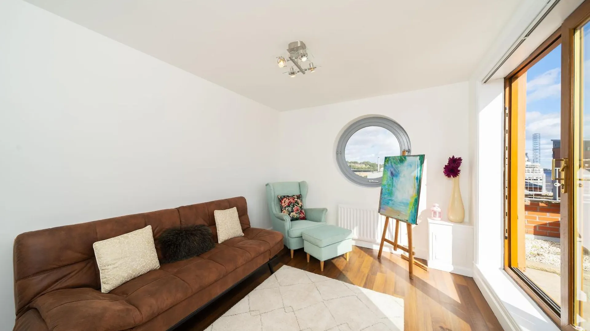 Twin Bridges Apartment Dundee